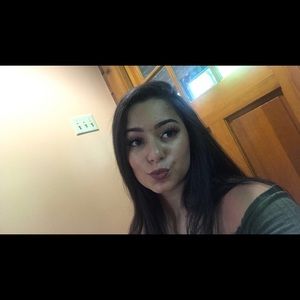 Meet your Posher, Razan